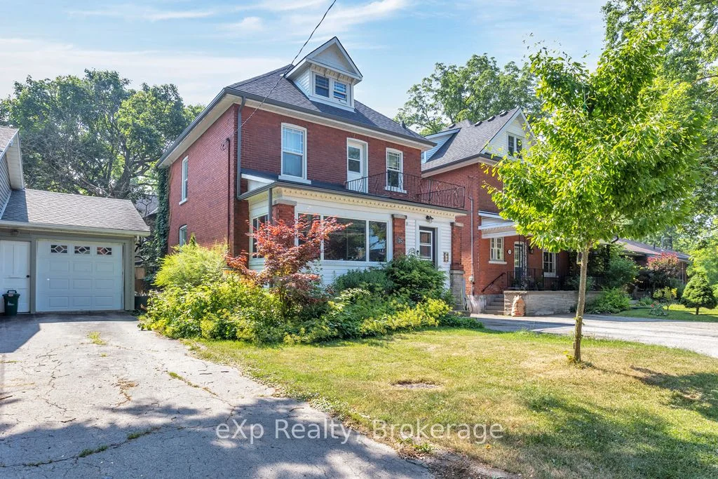 Detached in Stratford