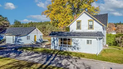 Detached in Kawartha Lakes