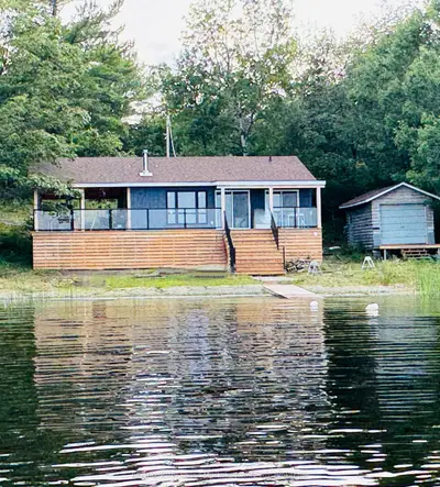 Detached in The Archipelago