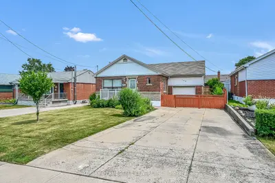 Detached in Hamilton