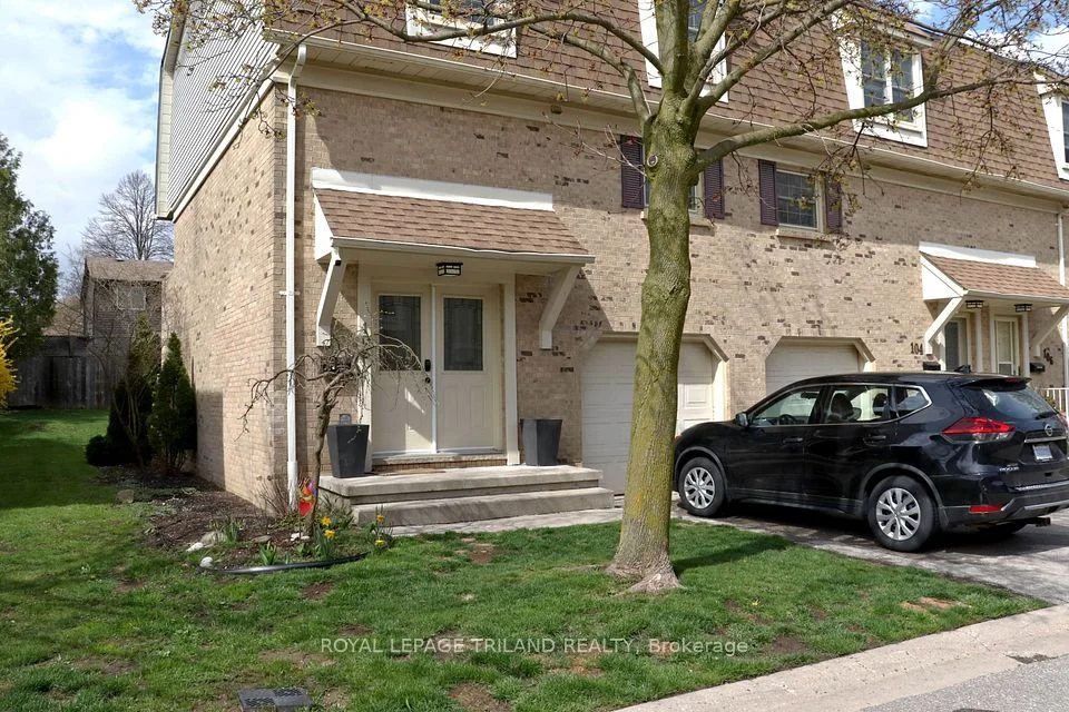 900 Pond View Road 102, London South, On N5z 4l7