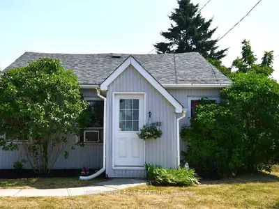 Detached in Asphodel-Norwood