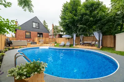 Detached in Hamilton