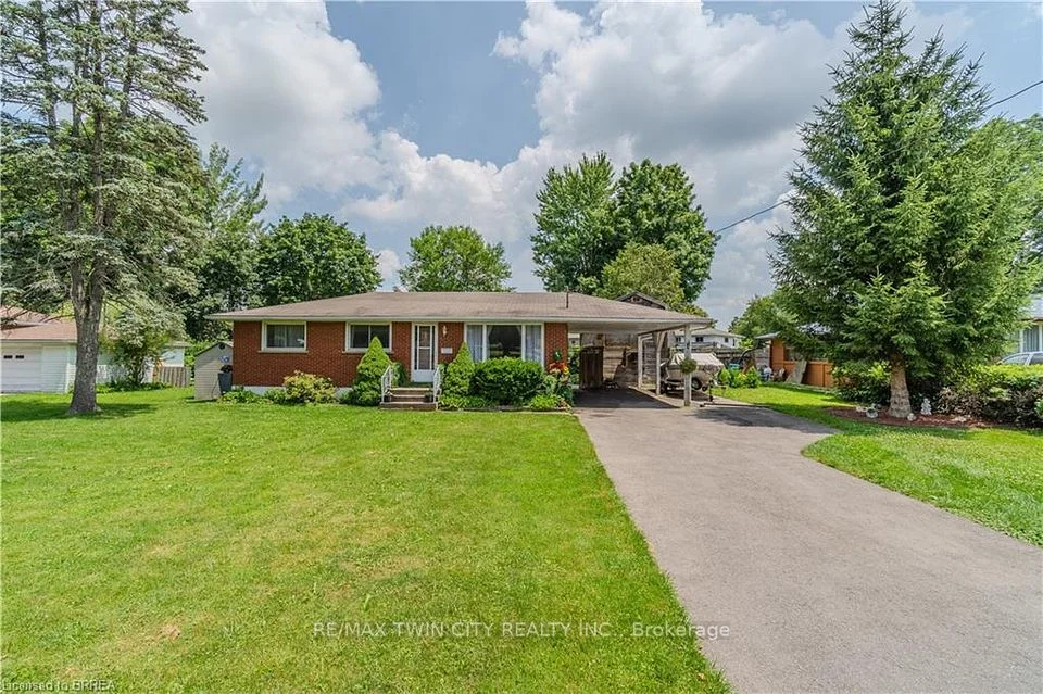 63 Market Street, Brant, ON N3L 3B1