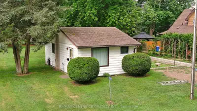 Detached in West Elgin