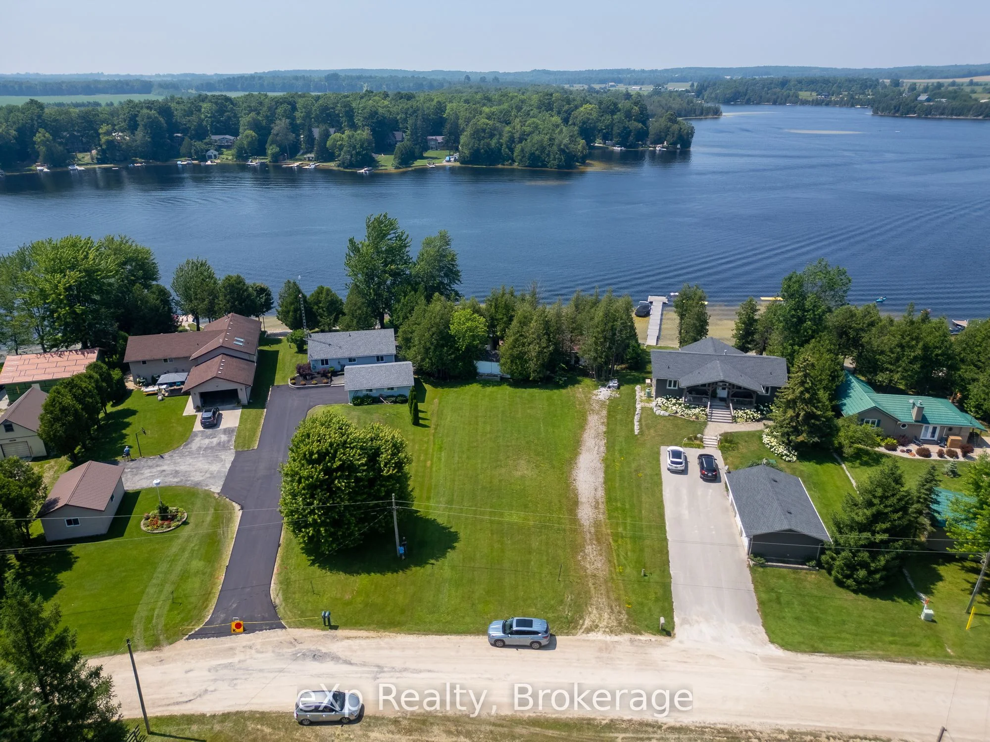 204 McCullough Lake Drive, Chatsworth, ON N0H 2V0