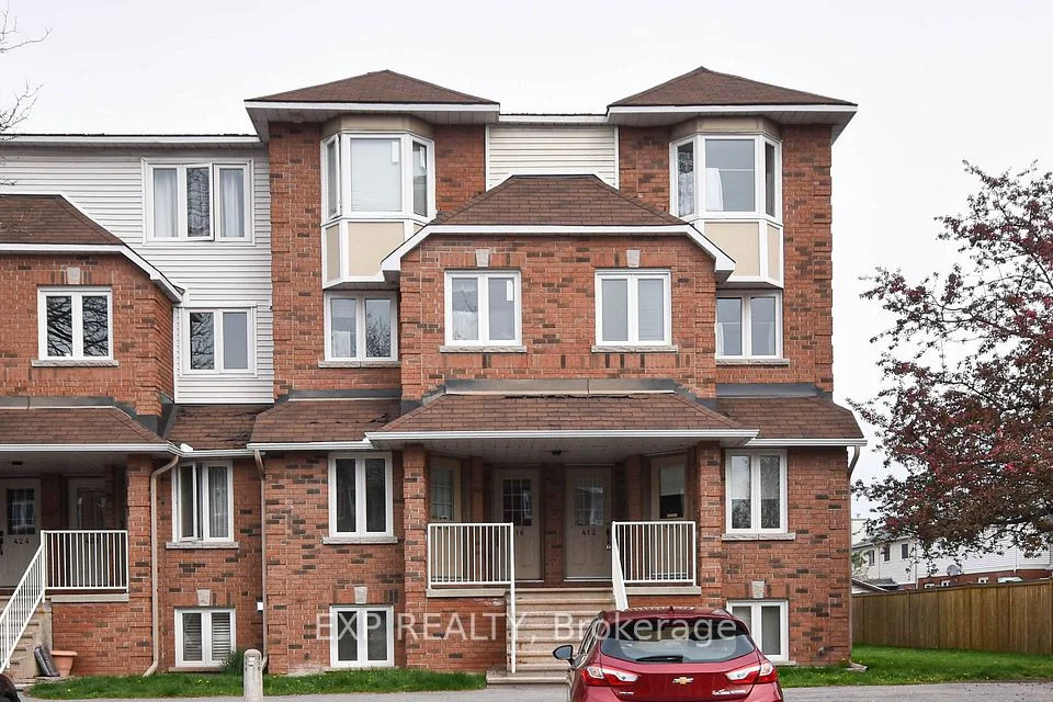 412 BRISTON Private, Hunt Club - South Keys and Area, ON K1G 5R4