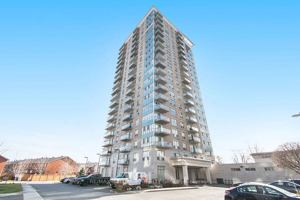 90 LANDRY Street 310, Vanier and Kingsview Park, ON K1L 0A9