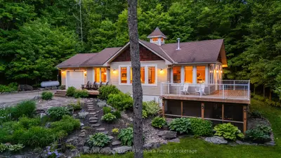 42 E Menominee Lake Road, Huntsville, On P1h 1j3
