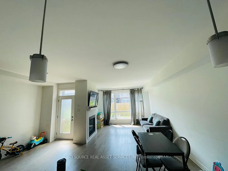 832 Quartet Avenue, Blossom Park - Airport And Area, On K1x 0c7