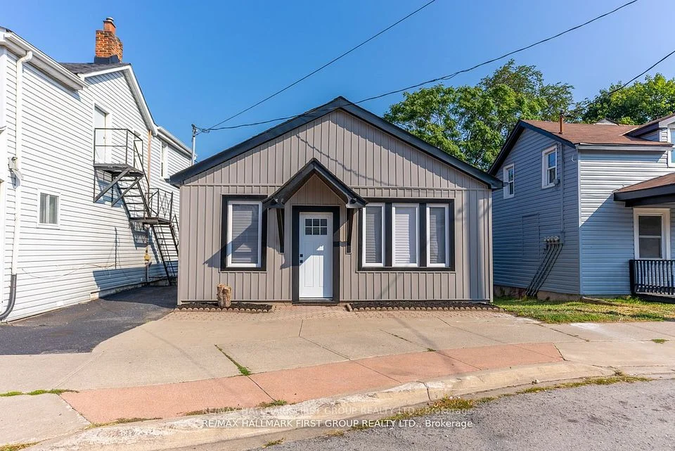 53 Queenston Street, St. Catharines, On L2r 2z1