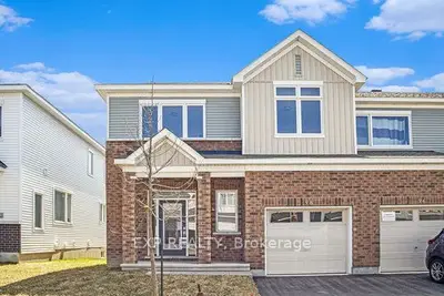 Att/Row/Townhouse in Orleans - Convent Glen and Area
