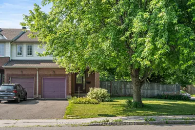 Att/Row/Townhouse in Barrhaven