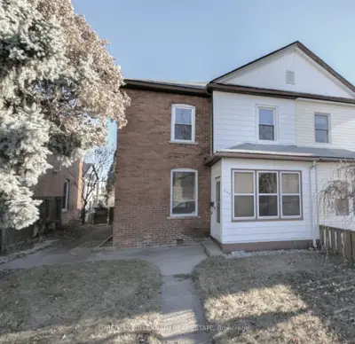 Duplex in Windsor