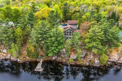 Detached in Carling