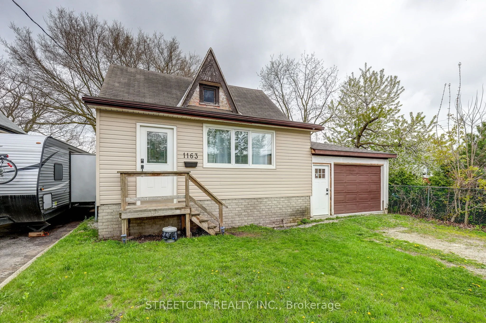Detached in London East