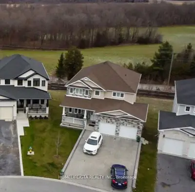 Detached in Kingston
