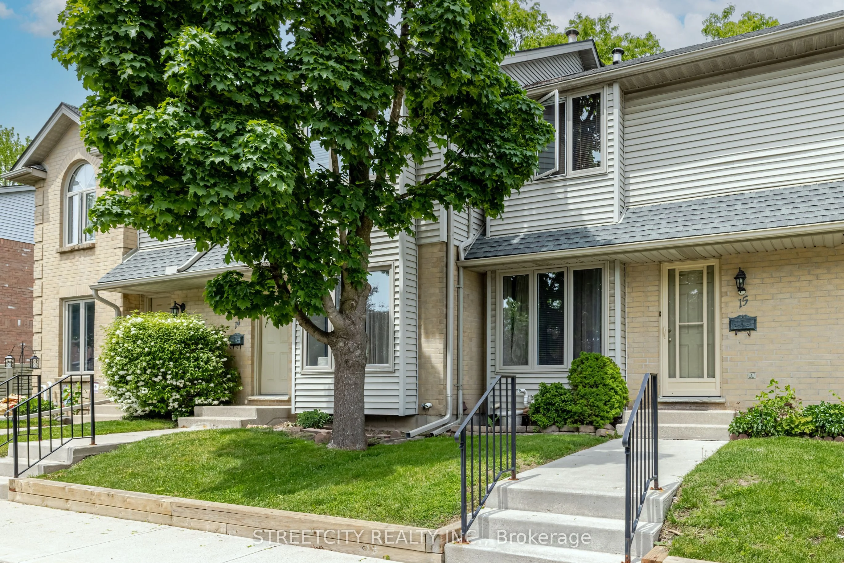 1290 Bently Drive 15, London East, ON N5V 4M3