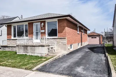 Detached in Fort Erie