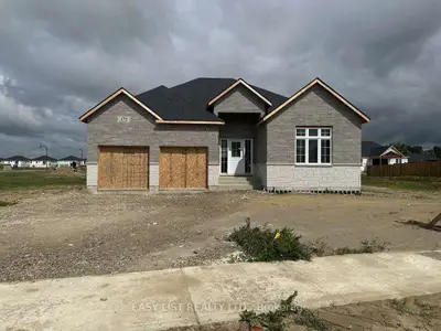Detached in Chatham-Kent