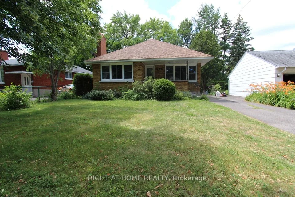 2216 Prospect Avenue, Alta Vista And Area, On K1h 7g3