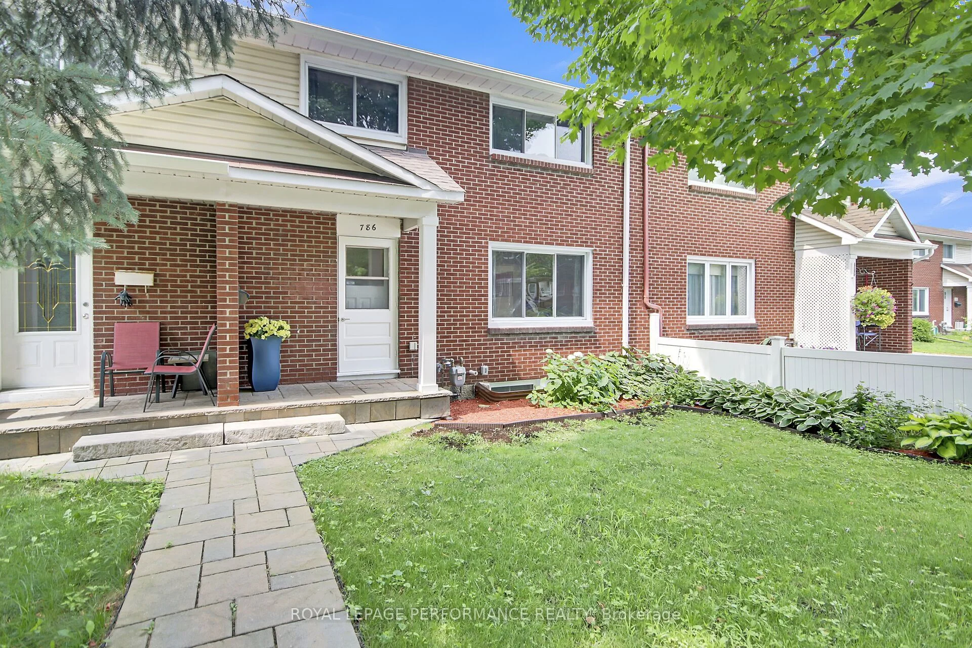786 Cummings Avenue, Overbrook - Castleheights and Area, ON K1K 2L2