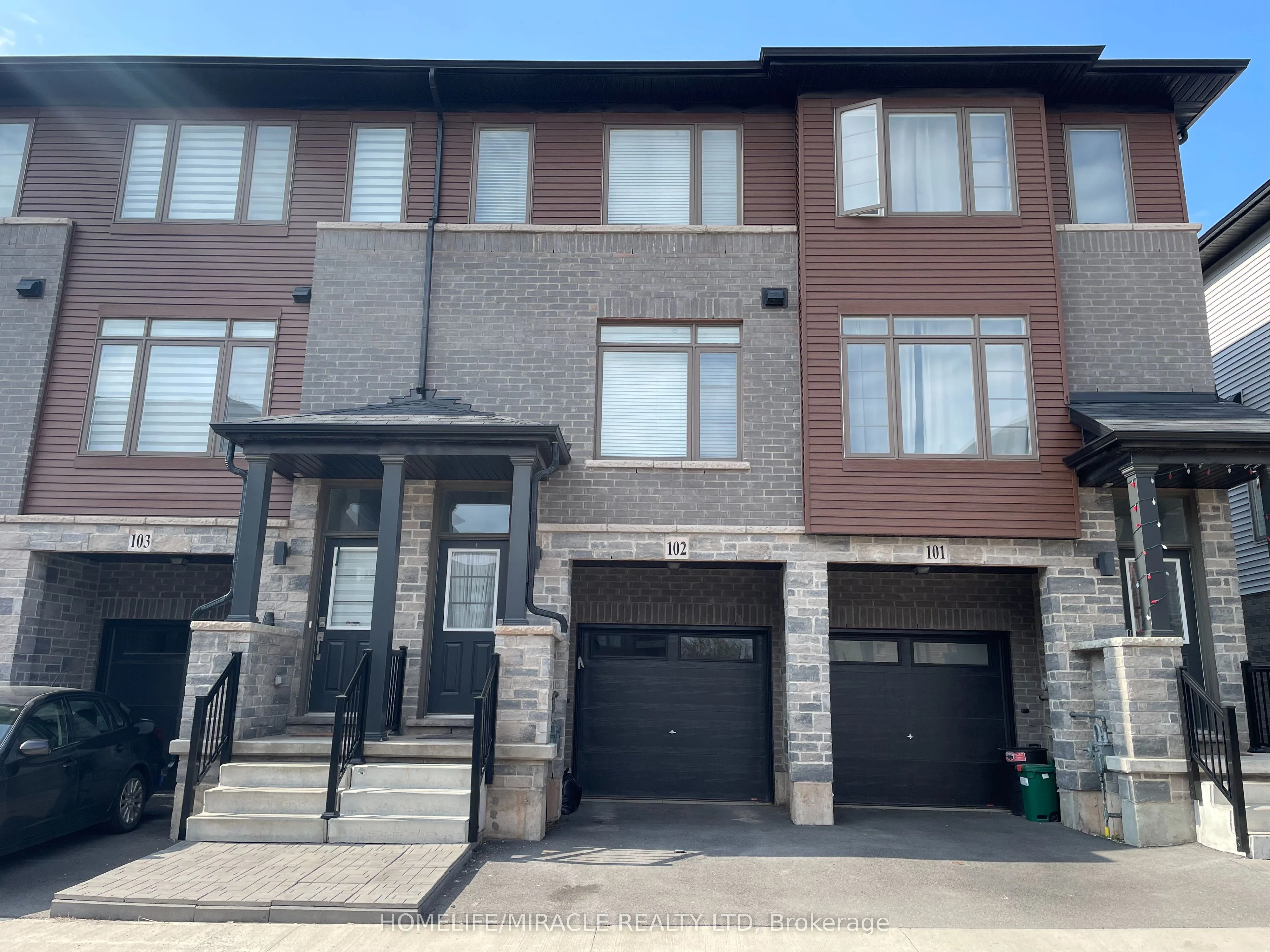 575 Woodward Avenue 102, Hamilton, ON L8H 0B3