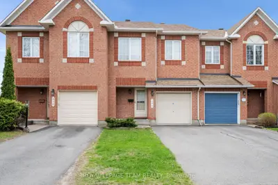 Att/Row/Townhouse in Orleans - Cumberland and Area