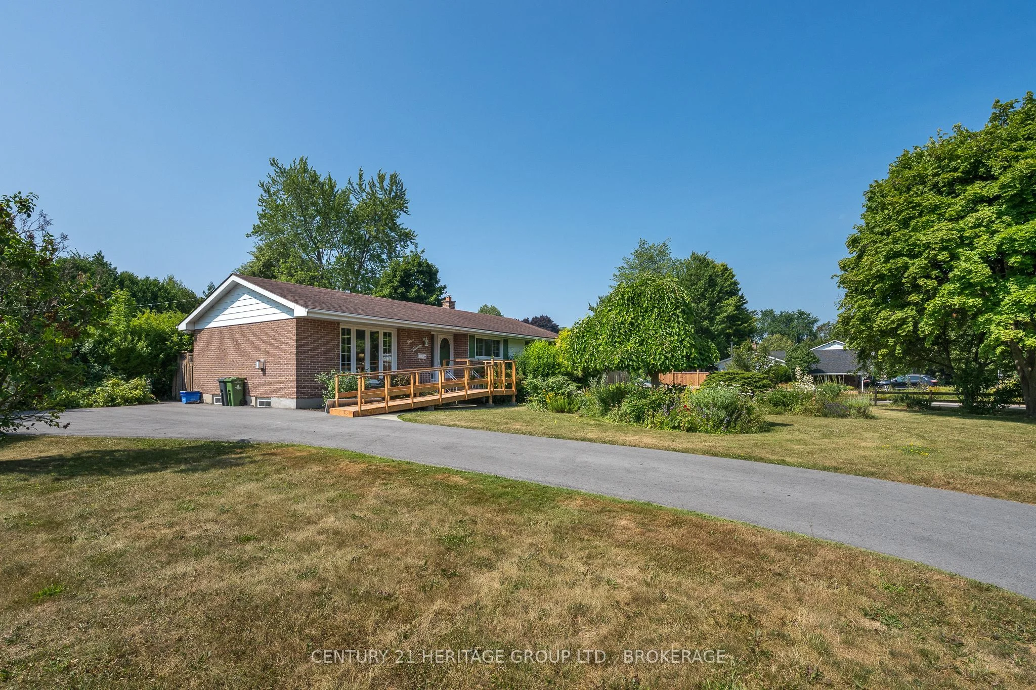 313 Chelsea Road, Kingston, ON K7M 3Z5