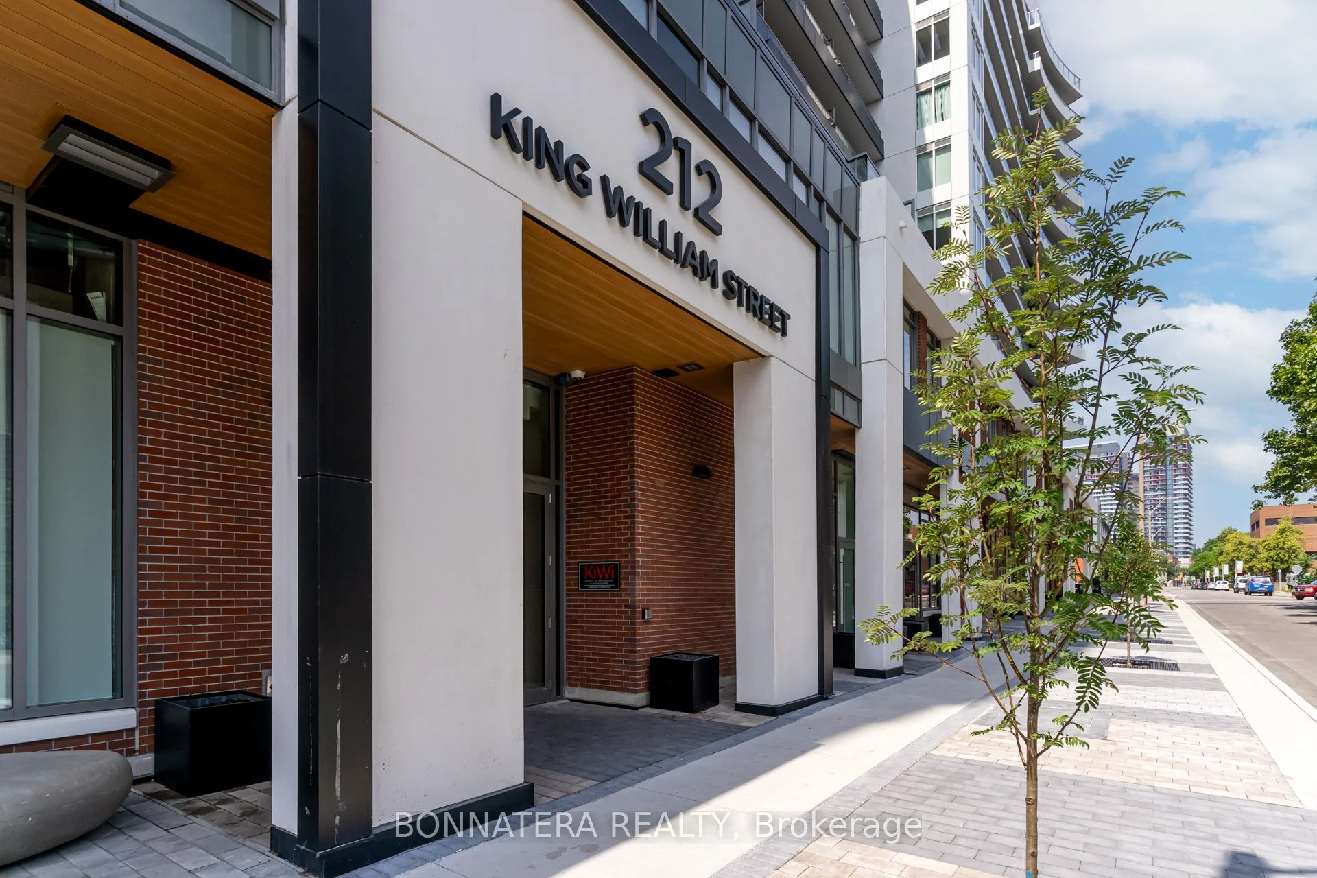 212 King William Street 1205, Hamilton, On L8r 3n9