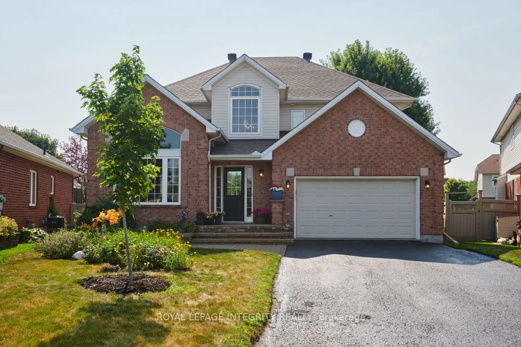 11 Honeywood Court, Blossom Park - Airport and Area, ON K1V 1Y4