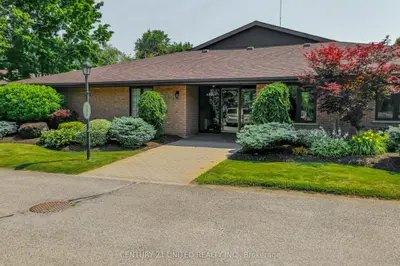 Condo Apartment in Peterborough