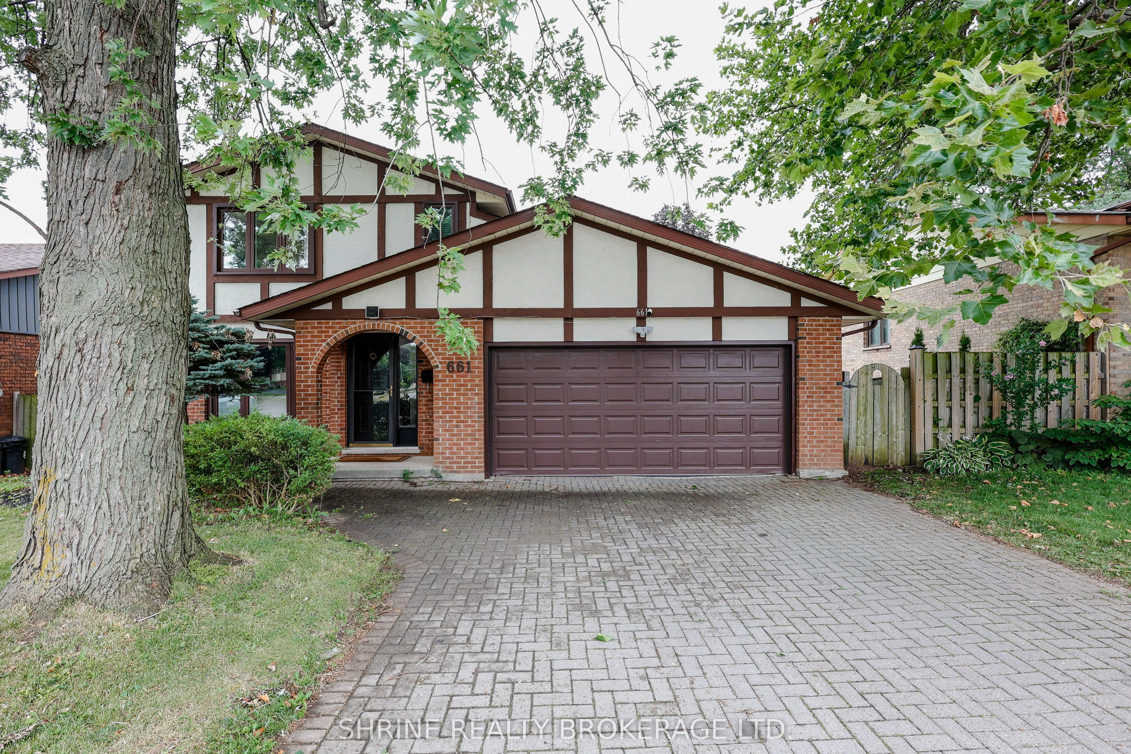 661 W UPPER QUEEN Street, London South, ON N6J 4Y6