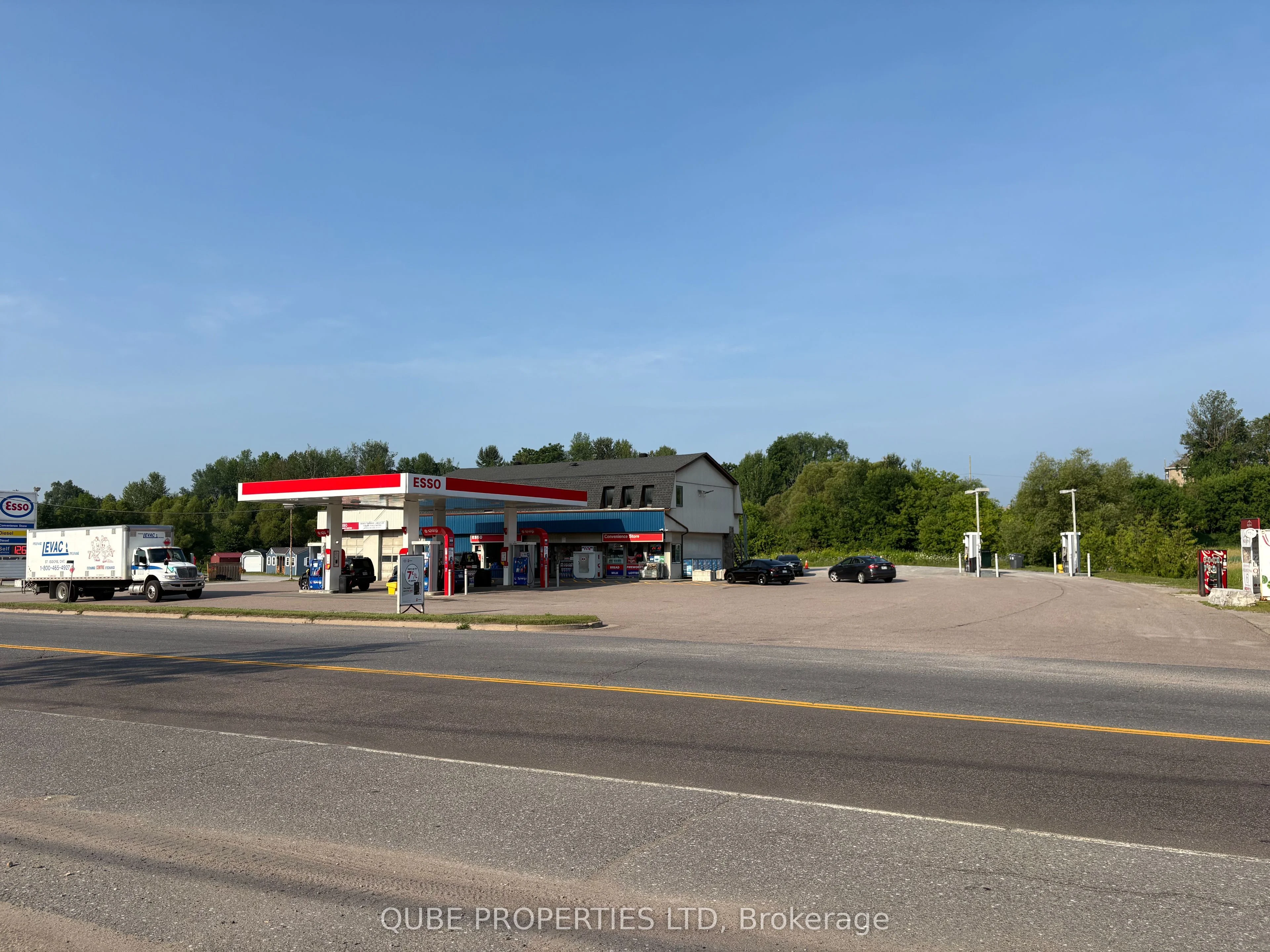 1412 Pembroke Street E, Laurentian Valley, On K8a 6w2