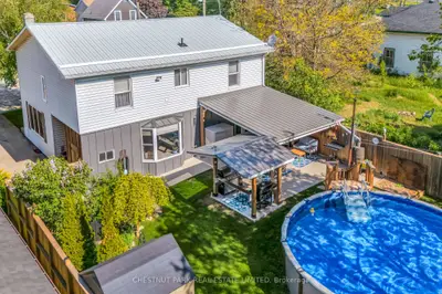Detached in Prince Edward County