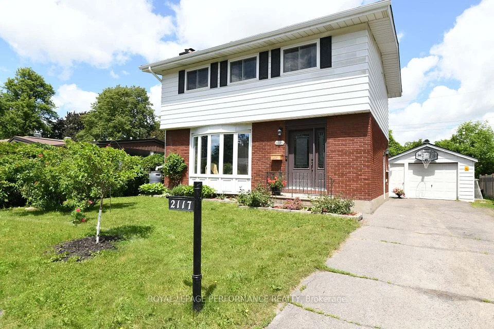 2117 Valley Drive, Elmvale Acres and Area, ON K1G 2P6