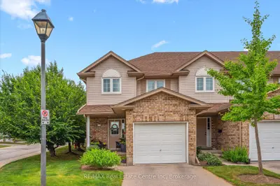 Condo Townhouse in Guelph