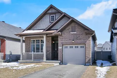 Detached in Blossom Park - Airport and Area