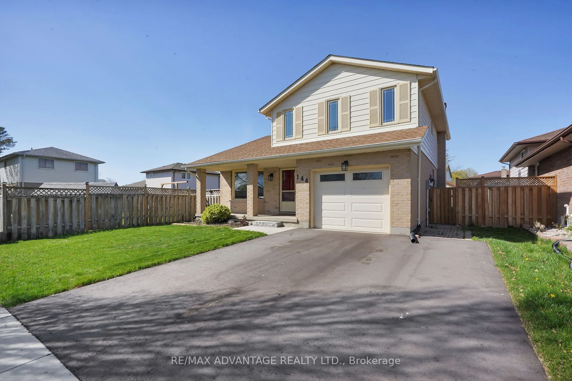 144 Fairchild Crescent, London South, ON N6E 3E8