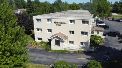 Condo Townhouse in Saugeen Shores