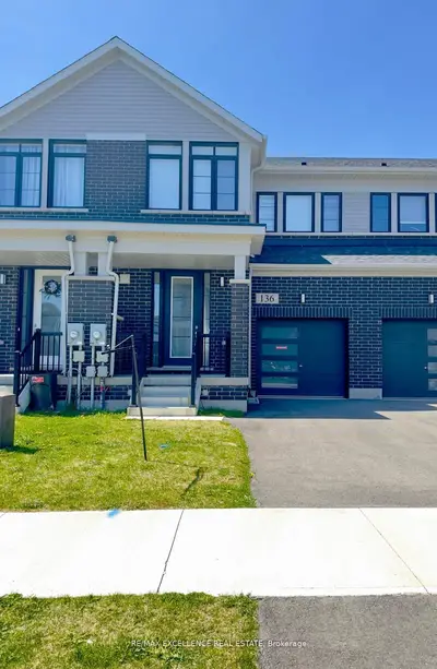 Att/Row/Townhouse in Hamilton