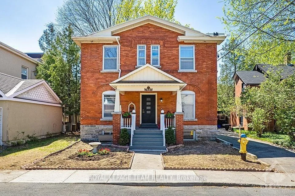 228 Augusta Street, Lower Town - Sandy Hill, On K1n 8c4