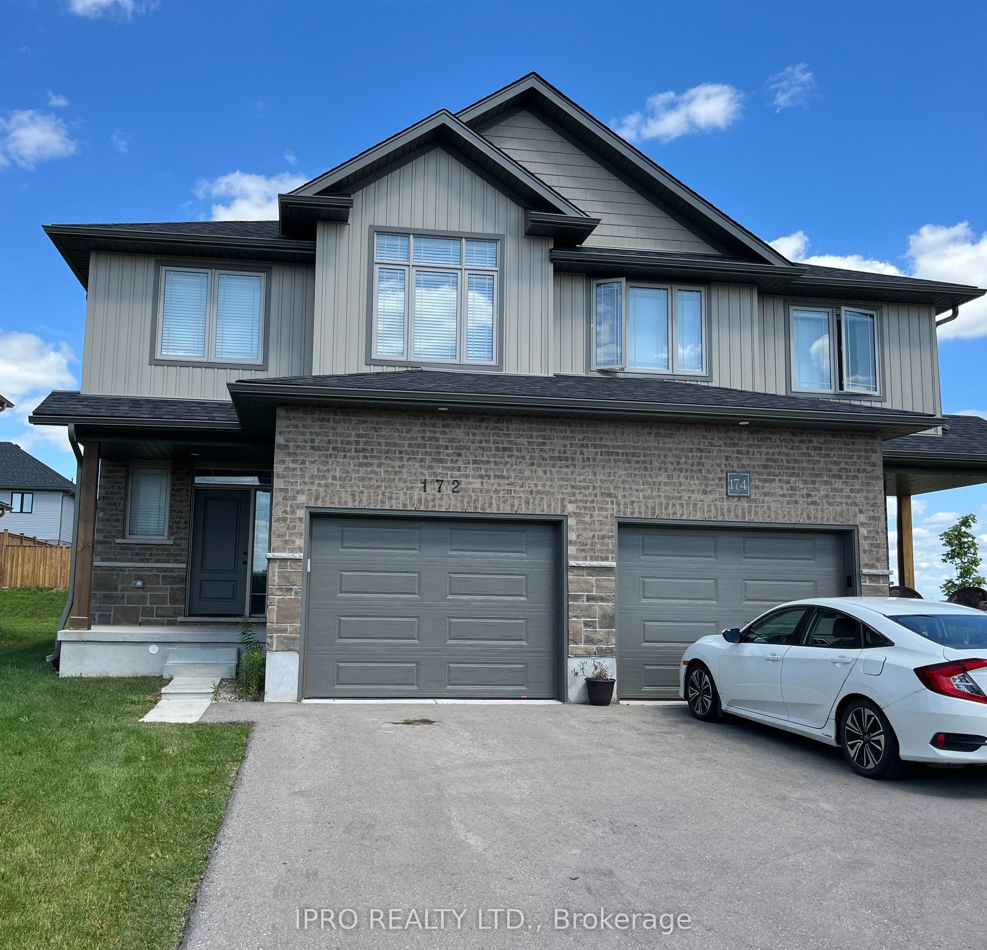 Semi-Detached in Wellington North