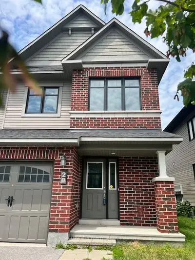 Att/Row/Townhouse in Kanata