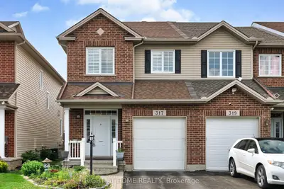 Att/Row/Townhouse in Kanata