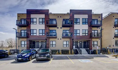 Condo Townhouse in Kitchener