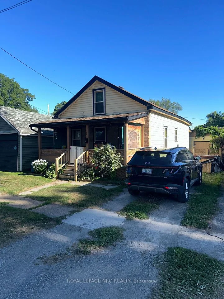17 Kinnear Street, Port Colborne, ON L3K 1A7