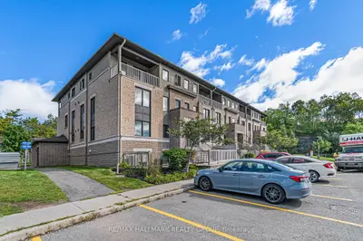 Condo Townhouse in Orleans - Convent Glen and Area