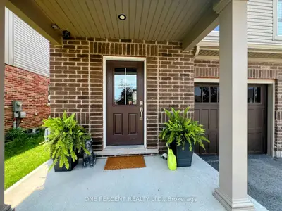 Att/Row/Townhouse in Niagara Falls