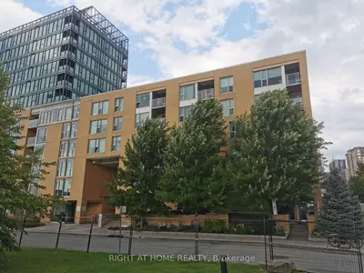 Condo Apartment in West Centre Town
